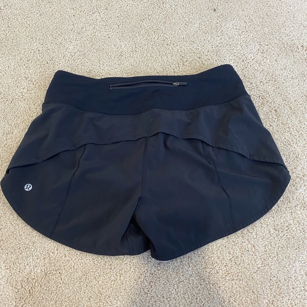Black lululemon speed ups no drawstring! 4 inch mid rise